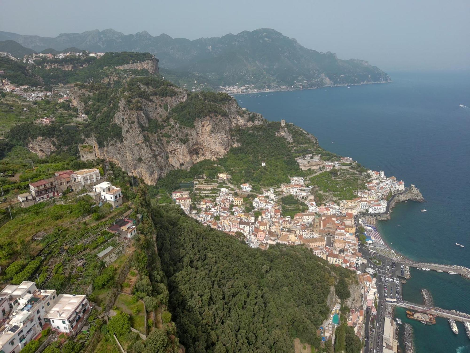 La Lucciola Apartment Amalfi Exterior photo